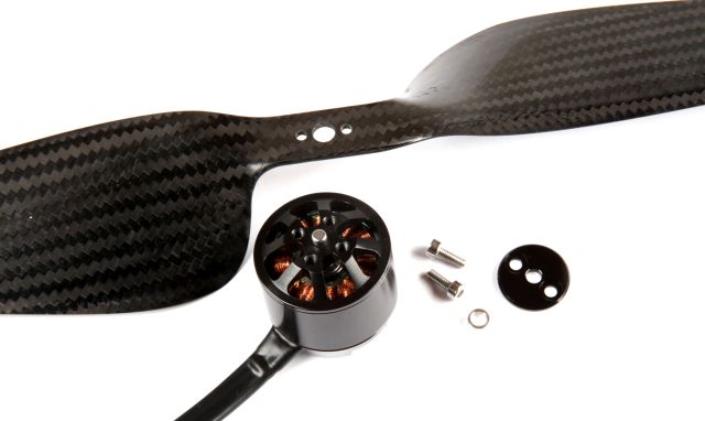 Carbon propeller cover (3-hole) - Click Image to Close